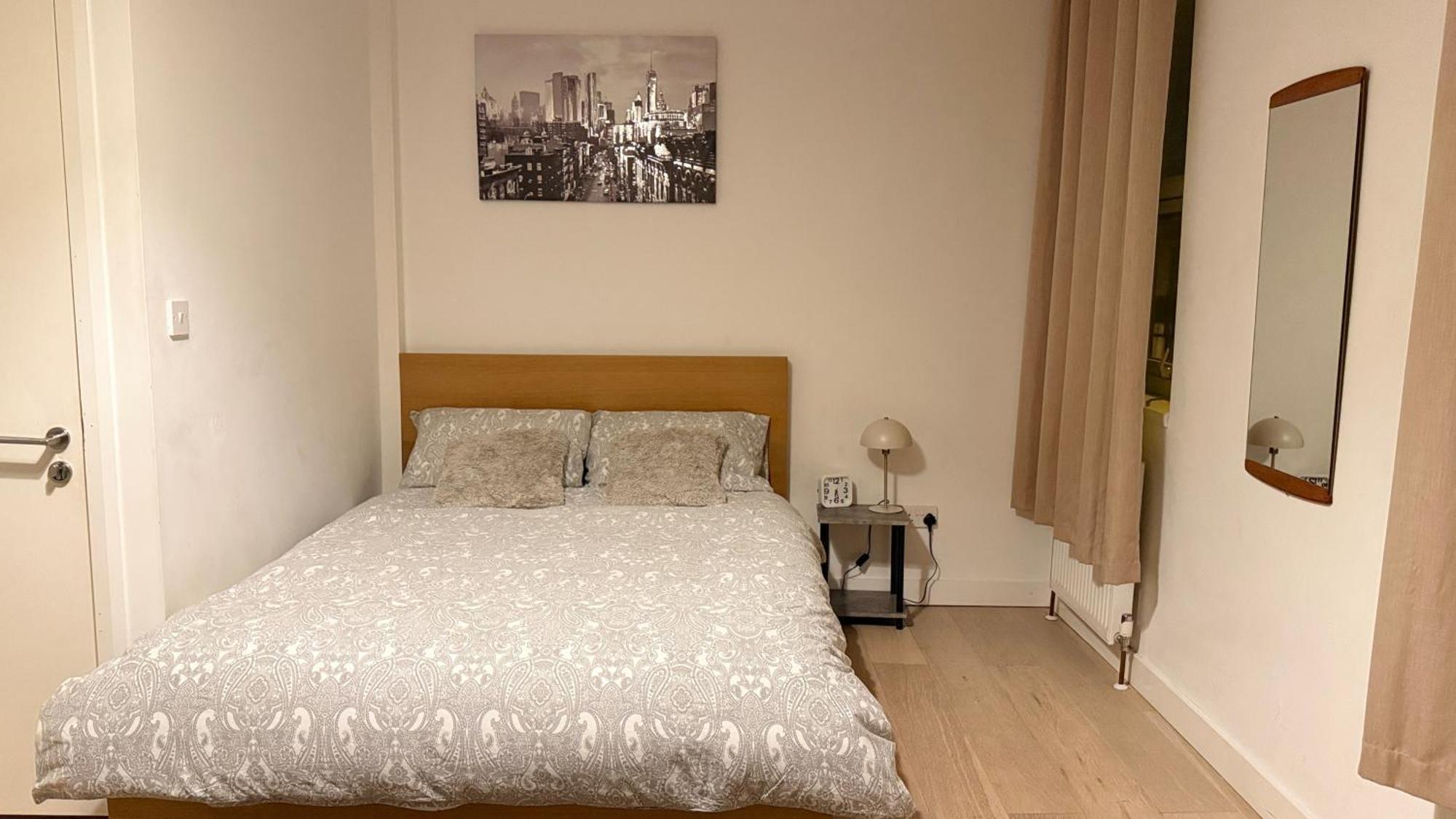Homestay Serene Bedroom Birmingham